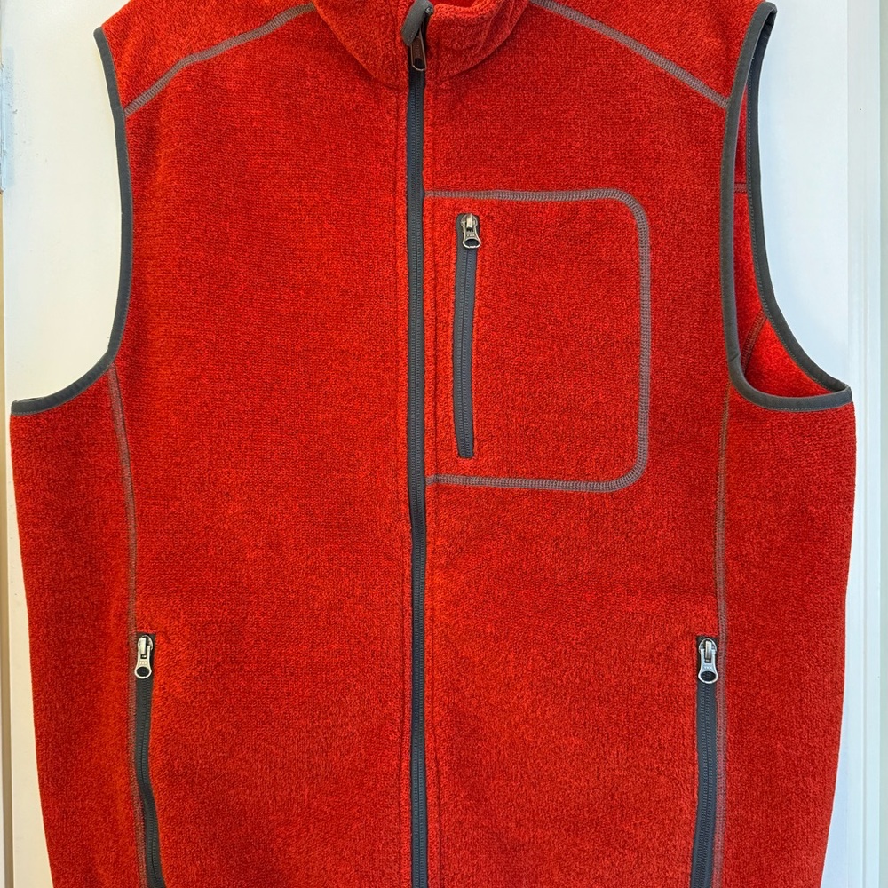 Duluth Trading Co Men’s sweater vest